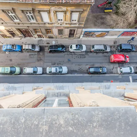 Διαμέρισμα Modern Bauhaus